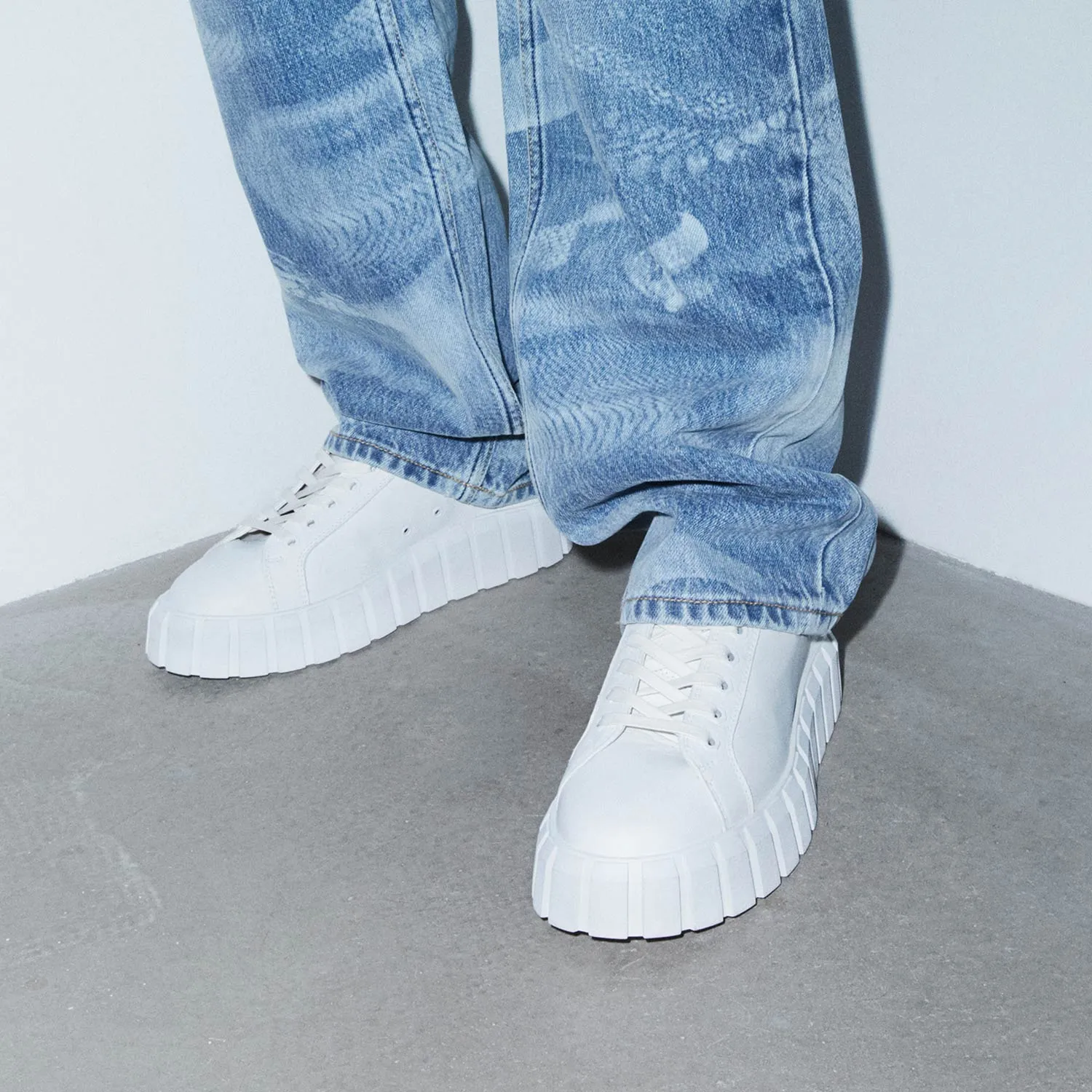 Eytys Odessa Leather White