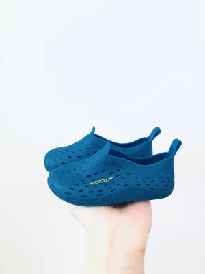 Jelly Water Shoes // 5/6 Toddler